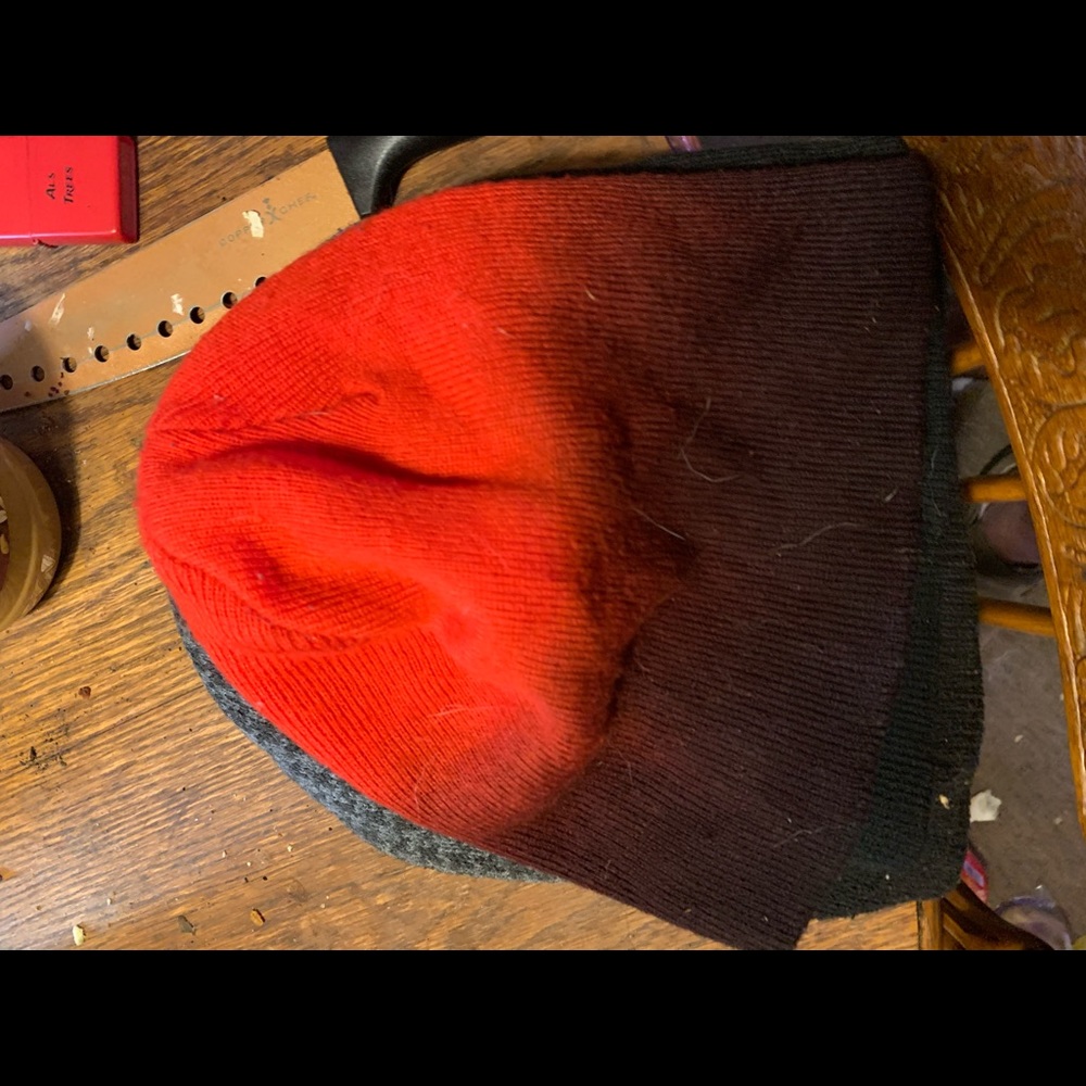 Winter hats - Picture 2 of 7